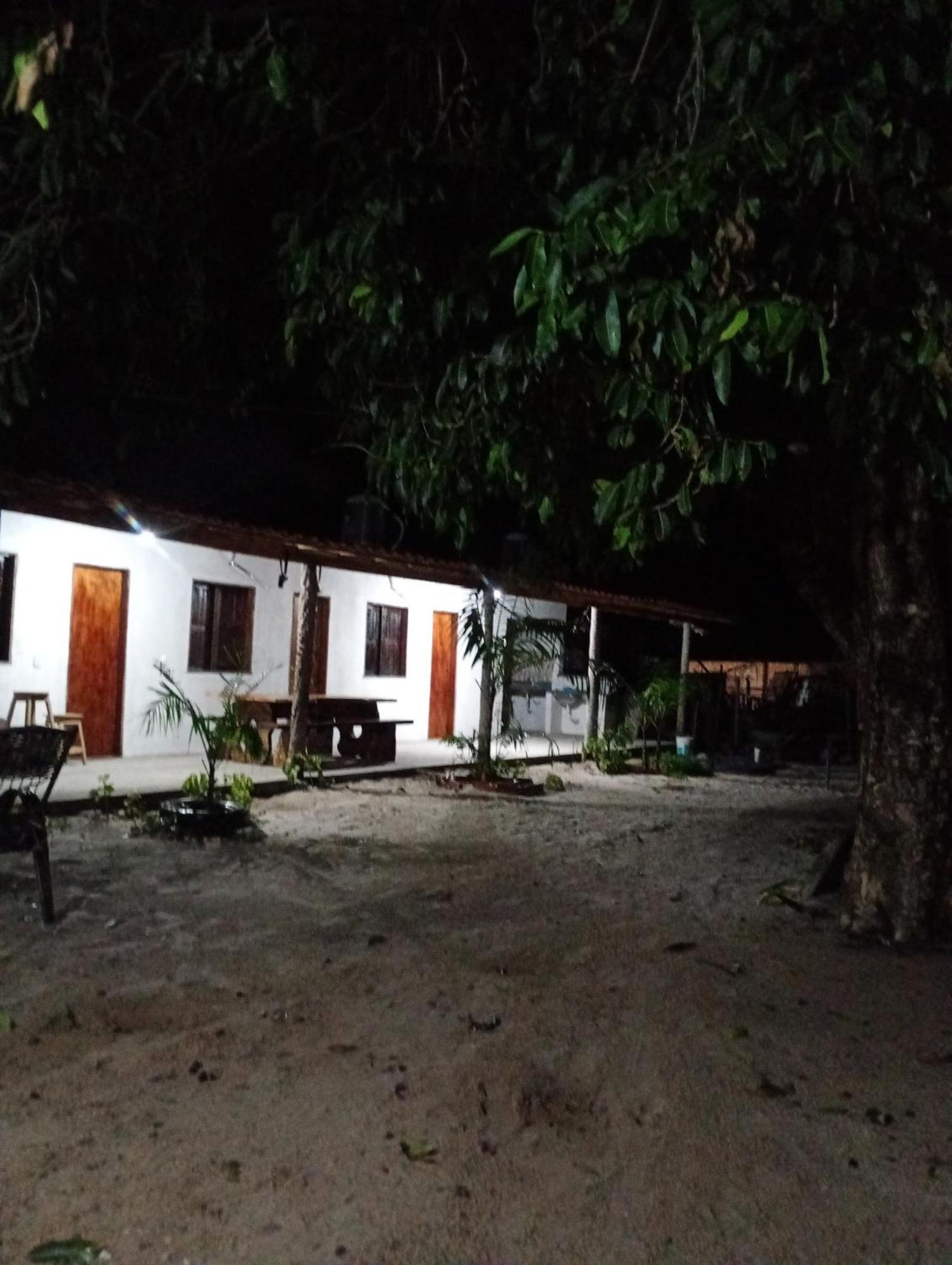 Hostel E Camping Na Rua Das Flores Santo Amaro do Maranhao Eksteriør billede