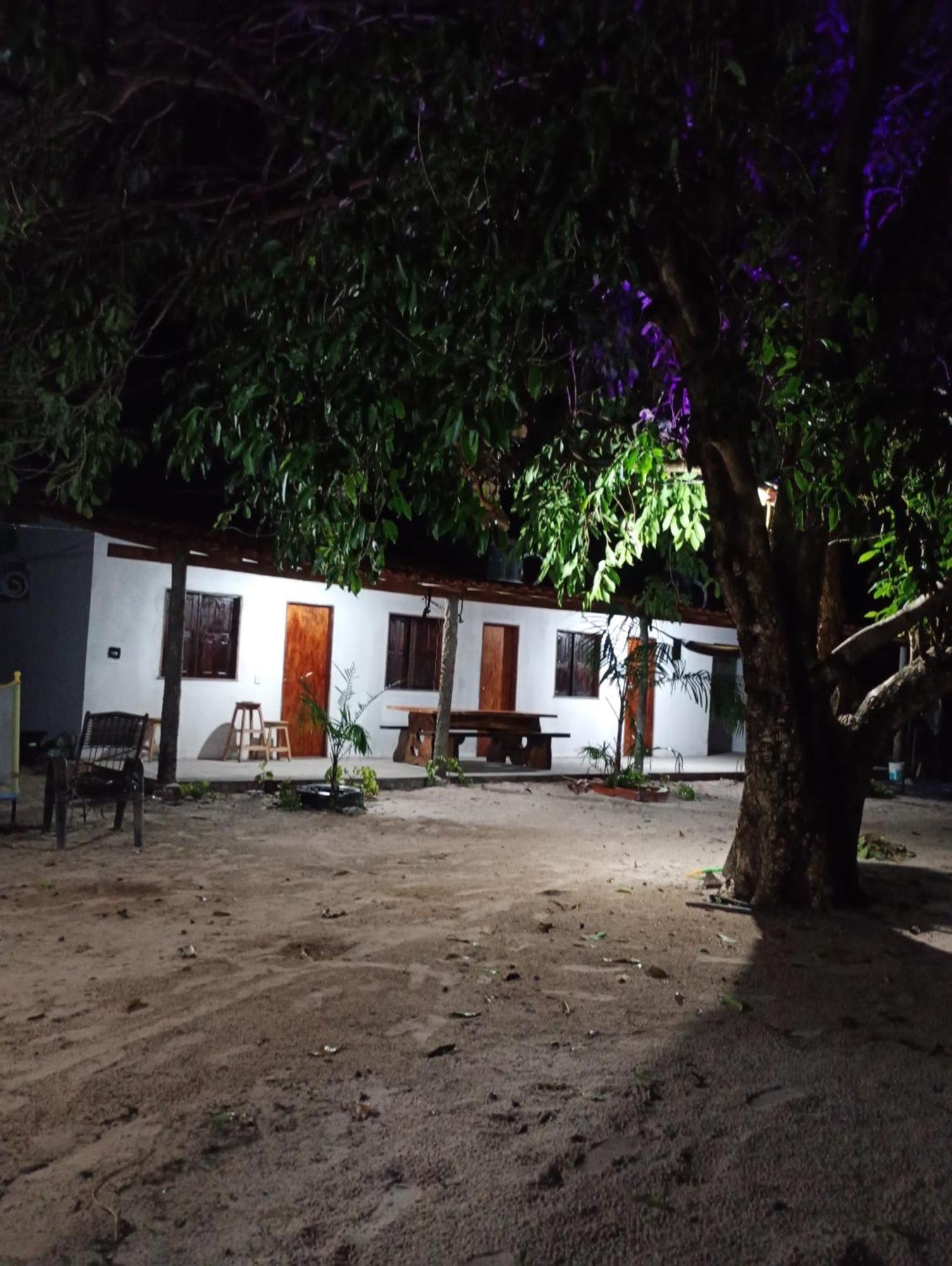 Hostel E Camping Na Rua Das Flores Santo Amaro do Maranhao Eksteriør billede